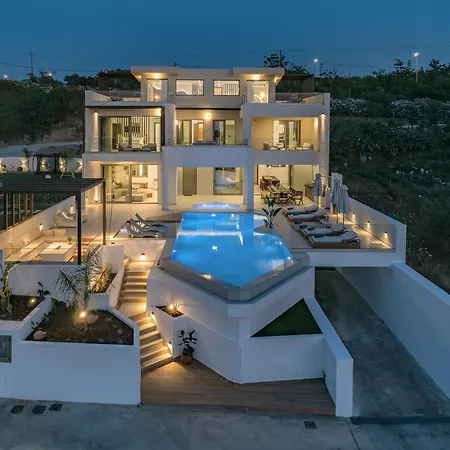 Luxurious Selestine - With Private Pool Pánormos