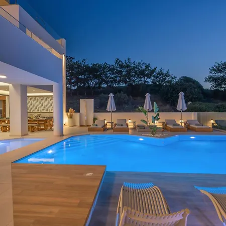 Luxurious Selestine - With Private Pool Pánormos