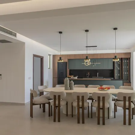 فيلة Luxurious Selestine - With Private Pool *