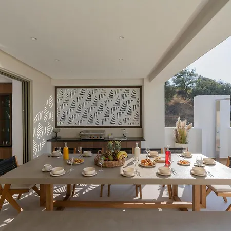 فيلة Luxurious Selestine - With Private Pool Pánormos